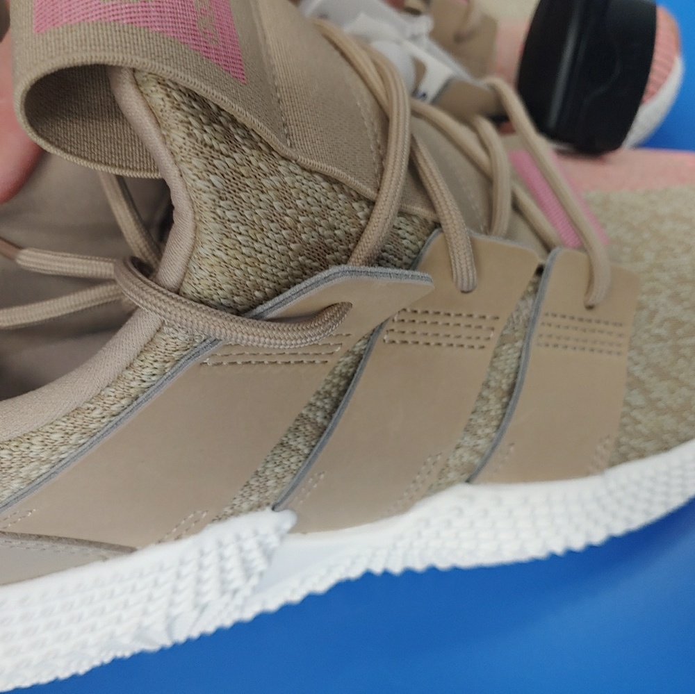 Adidas - Picture 5 of 5